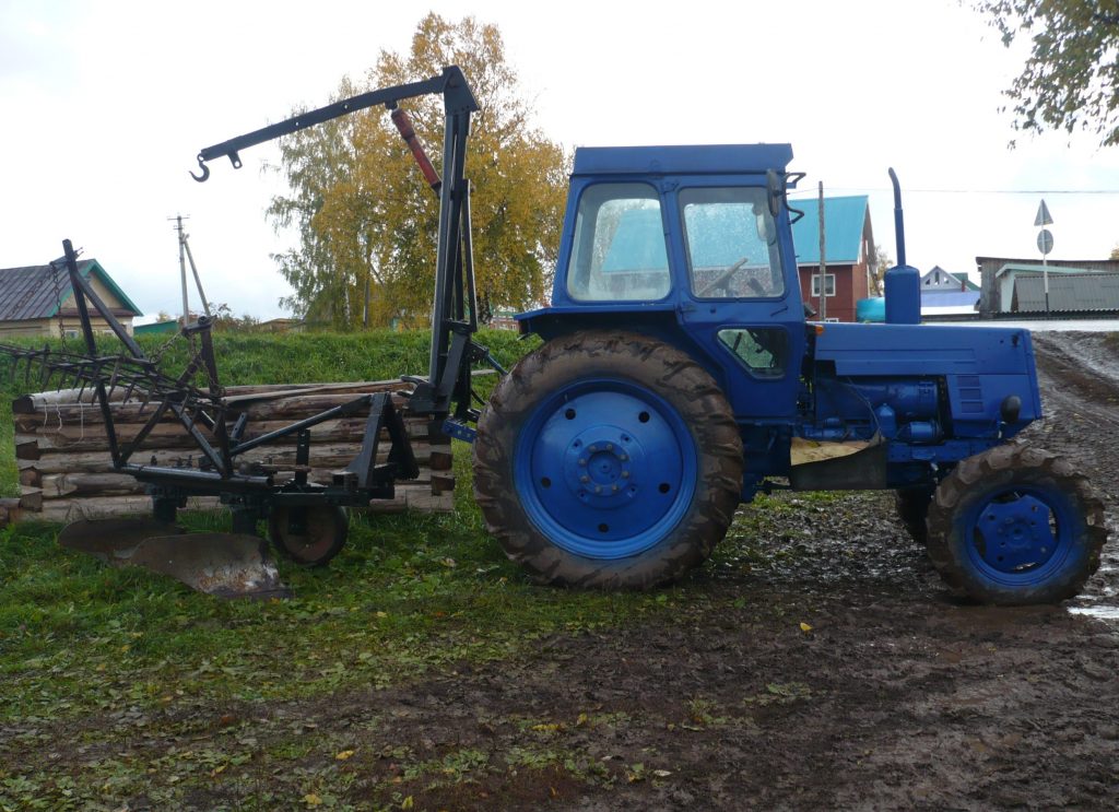 Права на трактор в Дмитрах